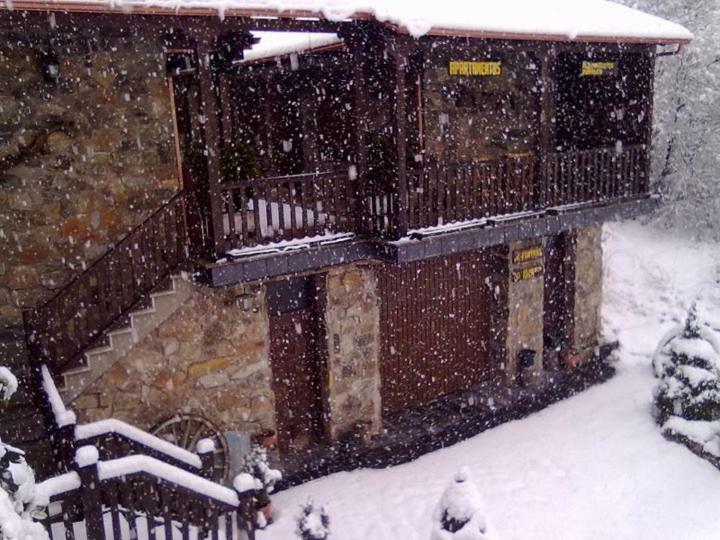 Galende Alojamientos Rurales El Fontano المظهر الخارجي الصورة
